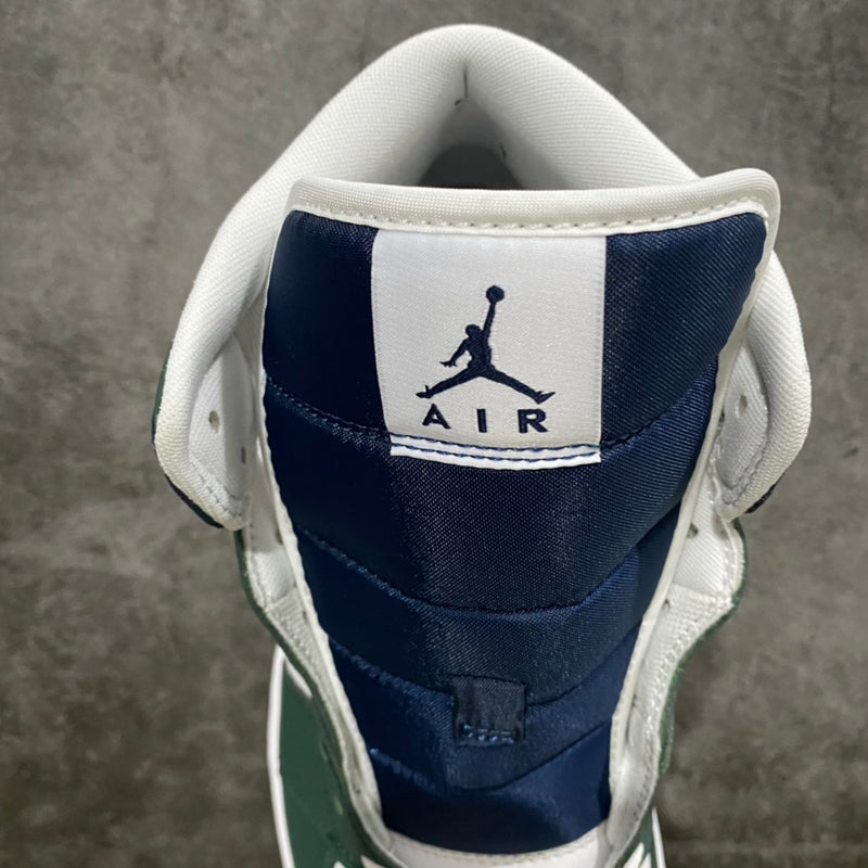 Tênis Air Jordan 1 MID