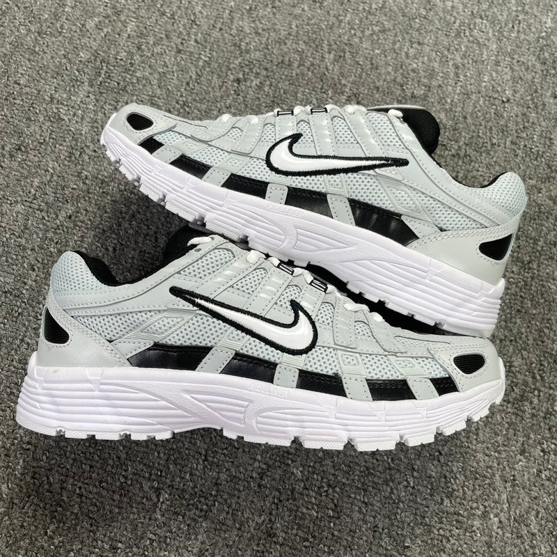 Tênis Nike P-6000