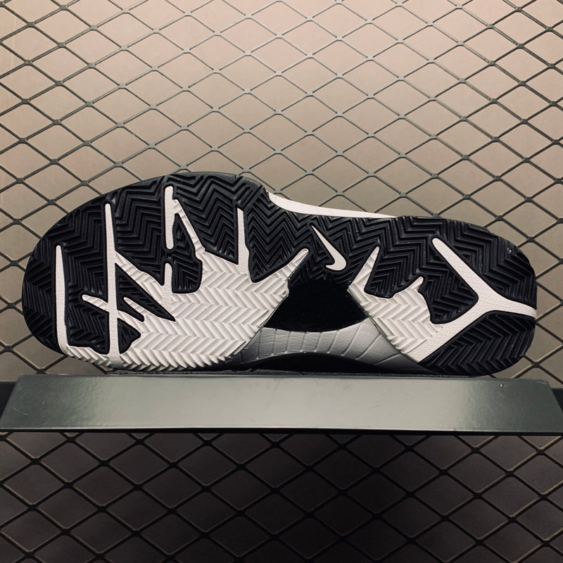 Tênis Nike Kobe 4