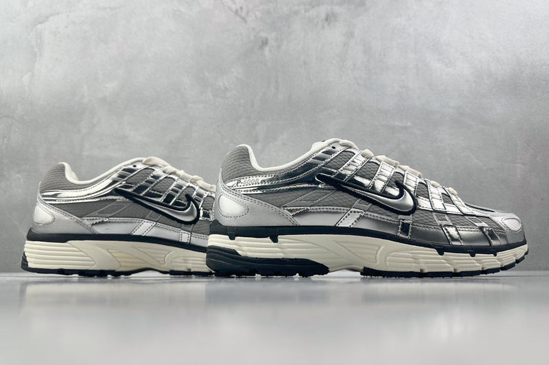 Tênis Nike P-6000