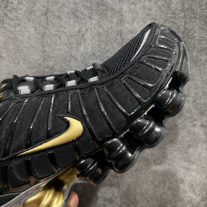 Tênis Nike Shox 12 mola
