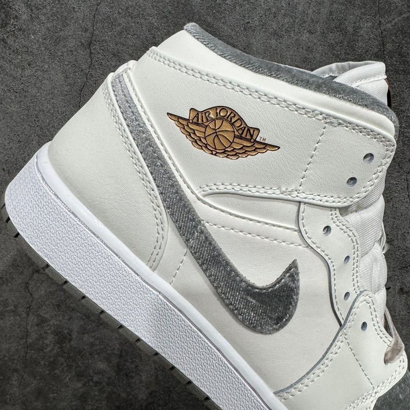 Tênis Air Jordan 1 MID