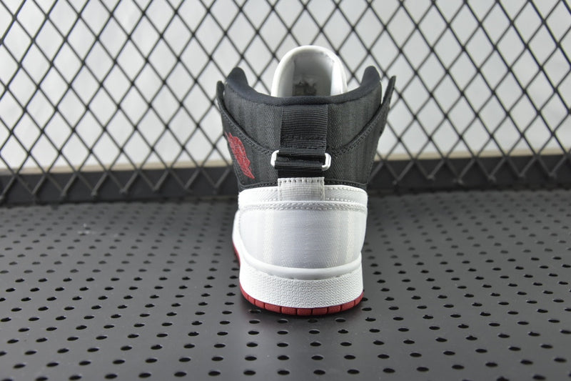 Tênis Air Jordan 1 MID