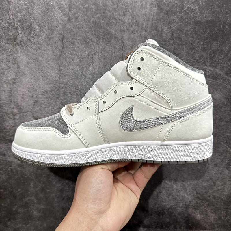 Tênis Air Jordan 1 MID