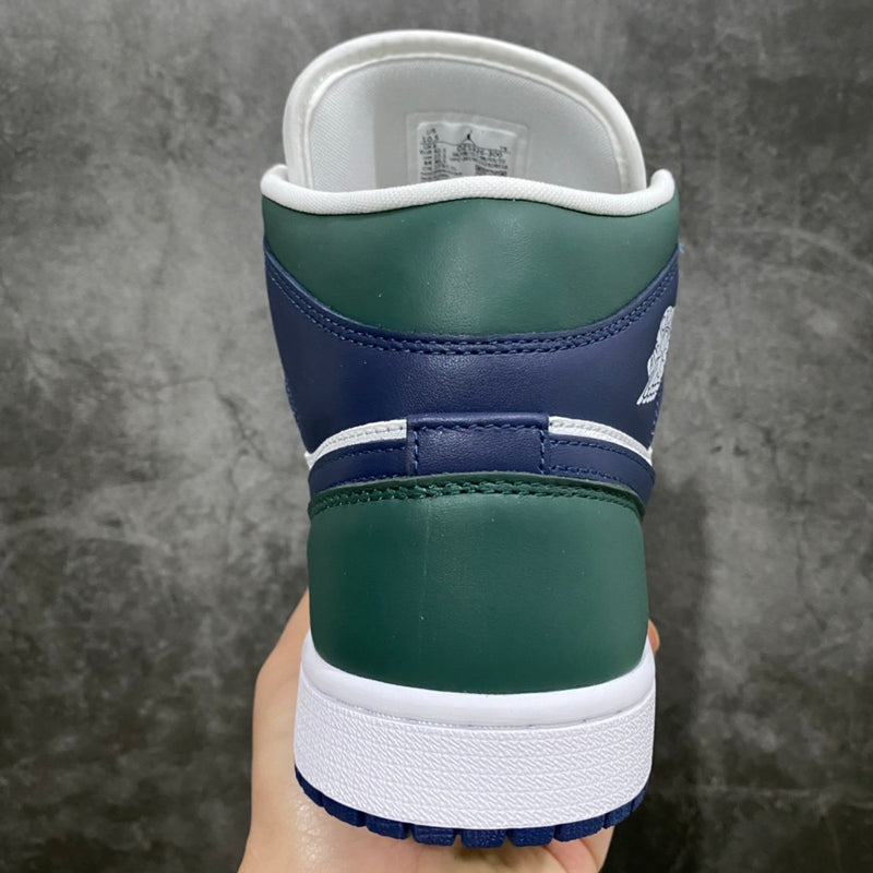 Tênis Air Jordan 1 MID