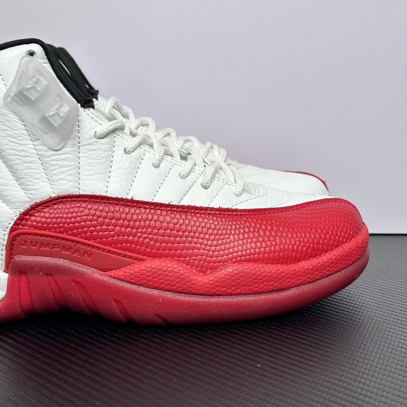 Tênis Air Jordan 12 Retro
