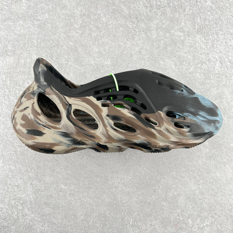 Tênis Adidas Yeezy Foam Runner