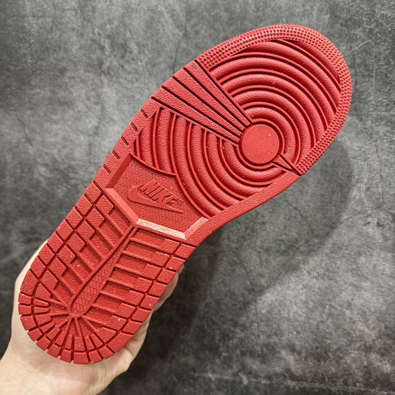Tênis Air Jordan 1 MID