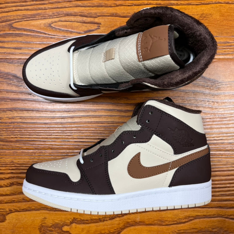 Tênis Air Jordan 1 MID