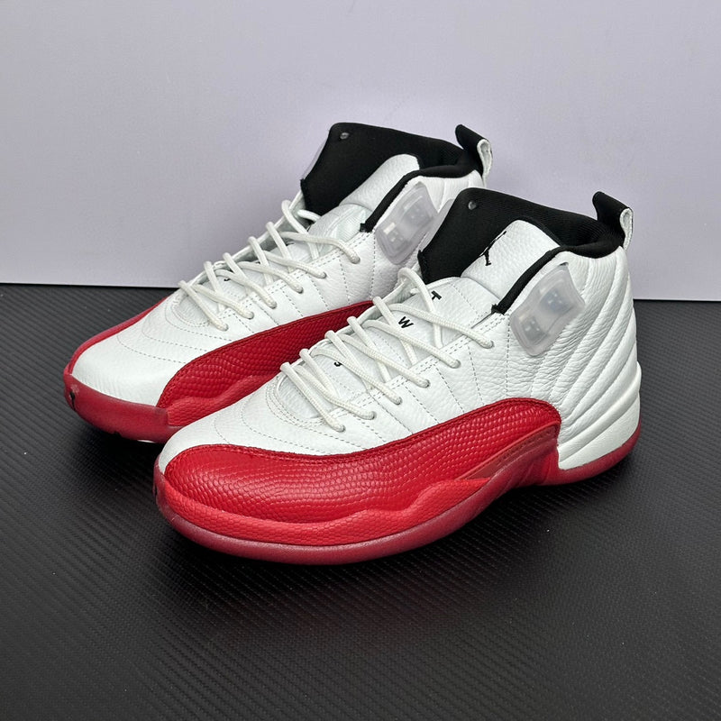 Tênis Air Jordan 12 Retro