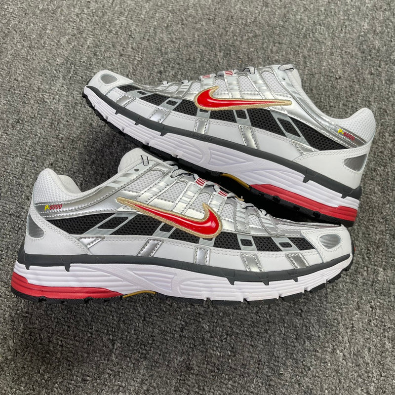 Tênis Nike P-6000