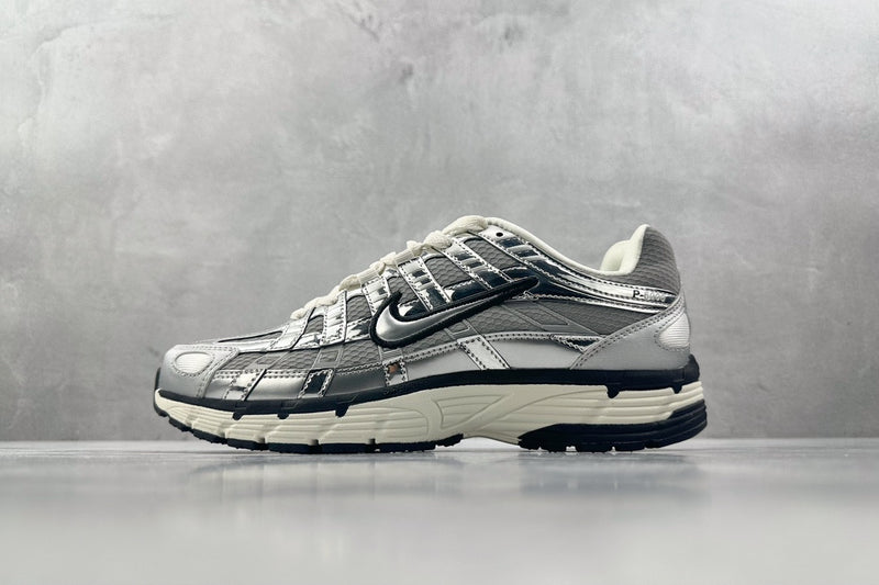 Tênis Nike P-6000