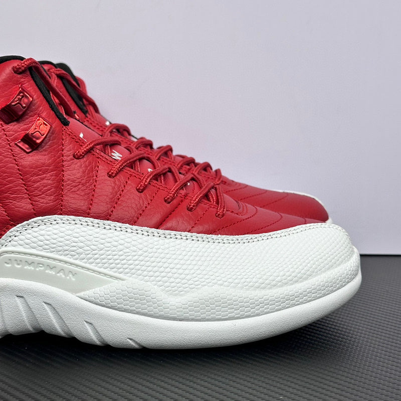 Tênis Air Jordan 12 Retro