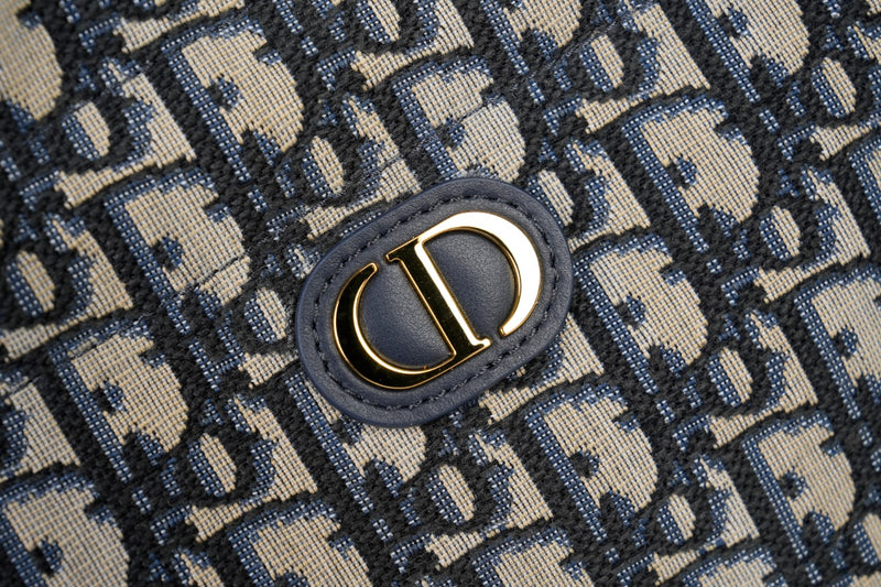 Bolsa Montaigne Mini Bucket Dior