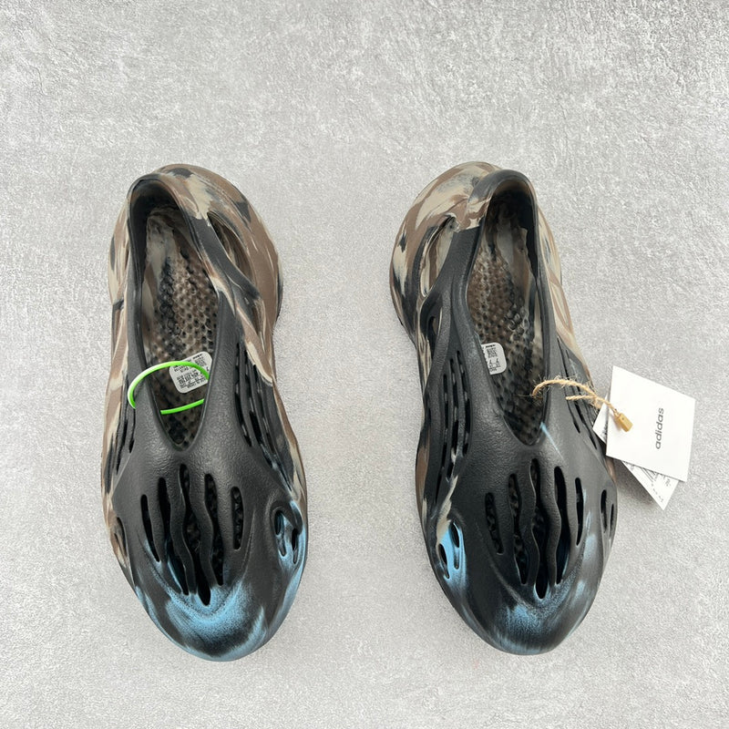 Tênis Adidas Yeezy Foam Runner