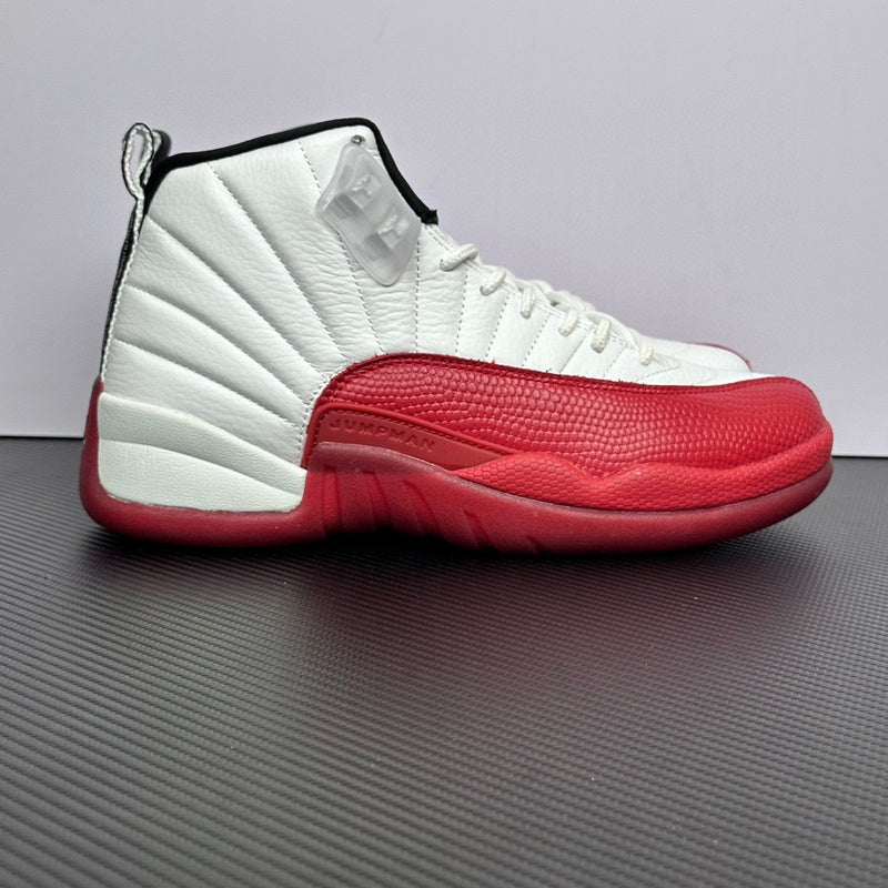 Tênis Air Jordan 12 Retro