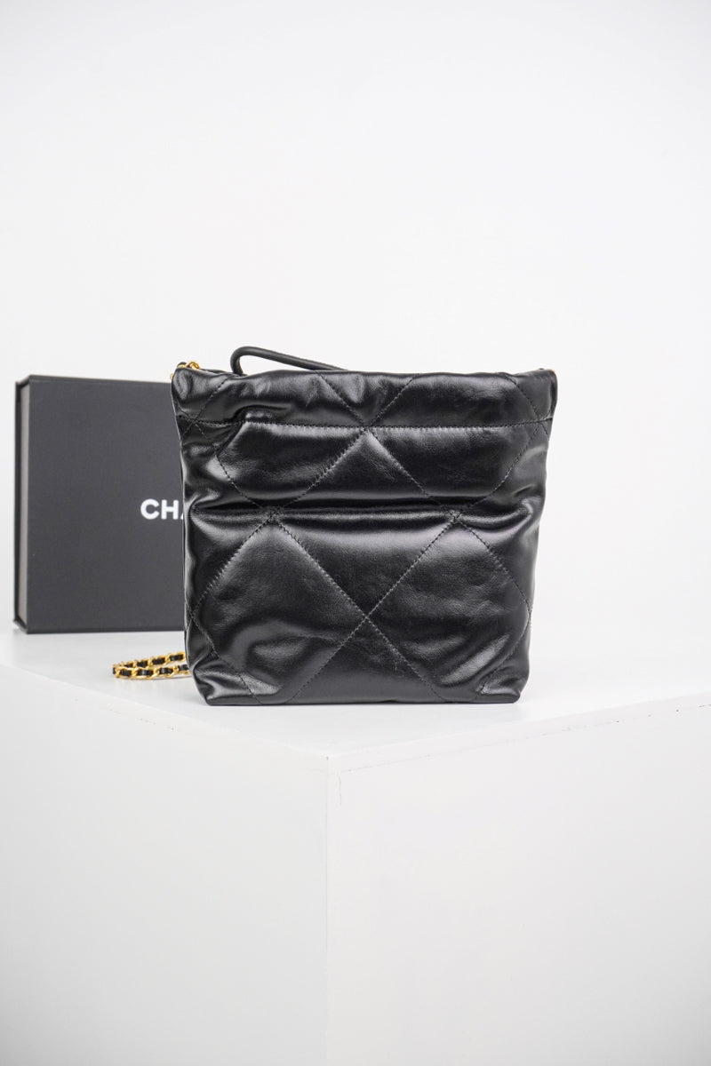 Bolsa Chanel 22 Hand Bag Gold Medium