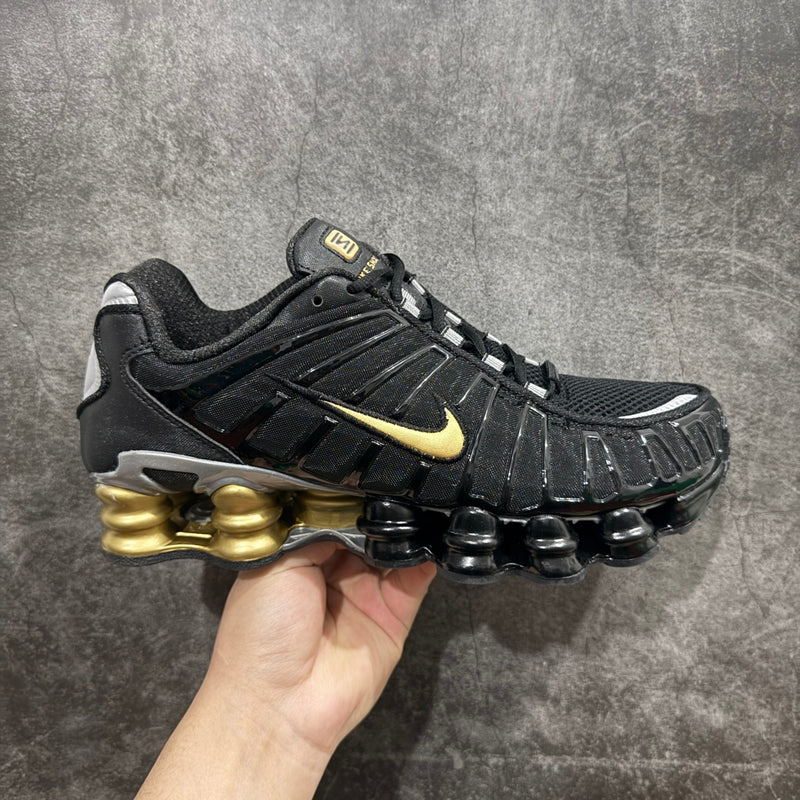 Tênis Nike Shox 12 mola
