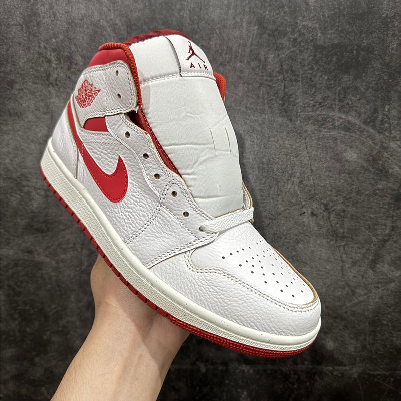 Tênis Air Jordan 1 MID