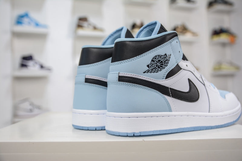 Tênis Air Jordan 1 MID