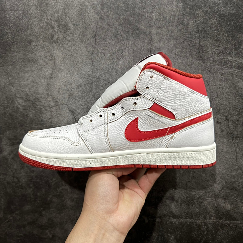 Tênis Air Jordan 1 MID