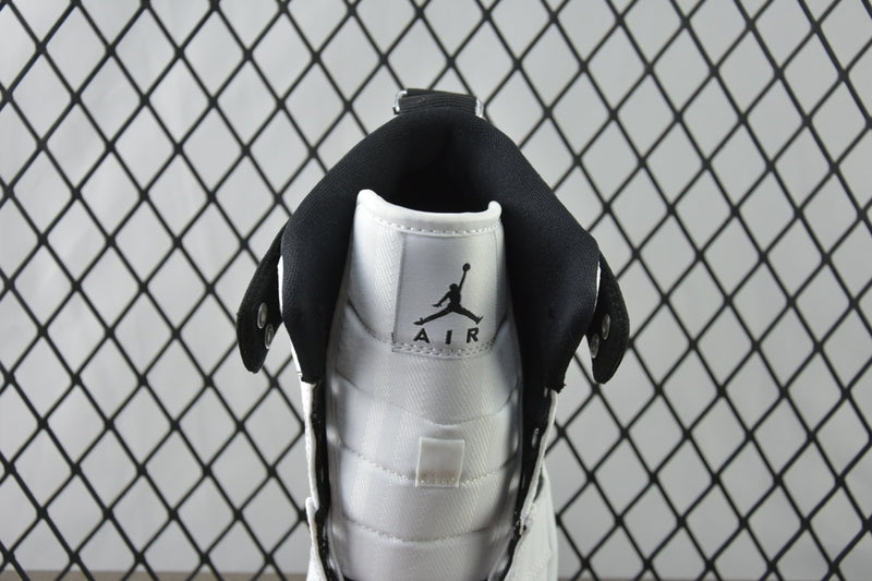Tênis Air Jordan 1 MID