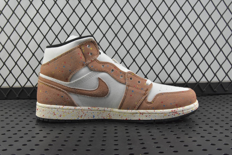 Tênis Air Jordan 1 MID
