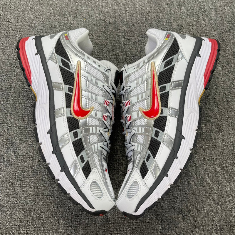Tênis Nike P-6000