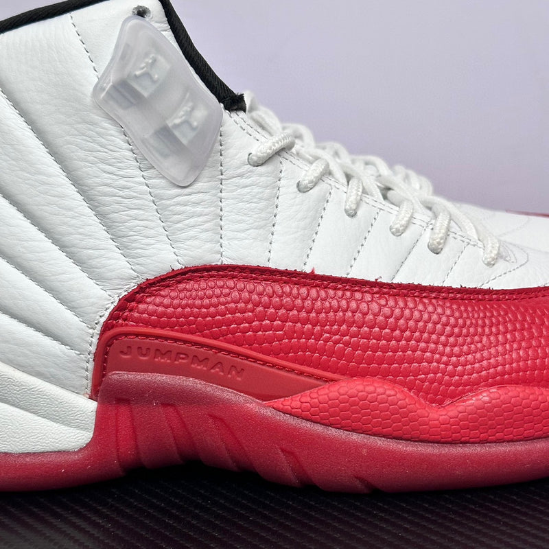 Tênis Air Jordan 12 Retro