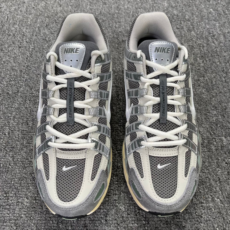 Tênis Nike P-6000