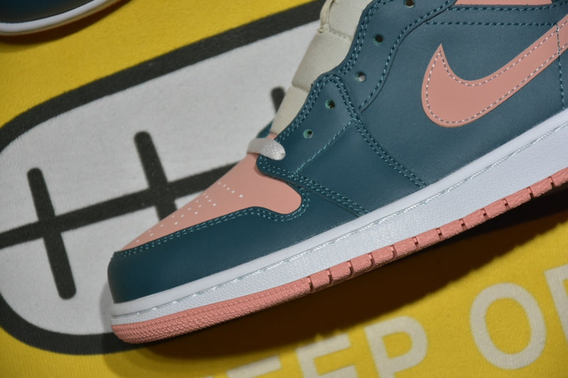 Tênis Air Jordan 1 MID