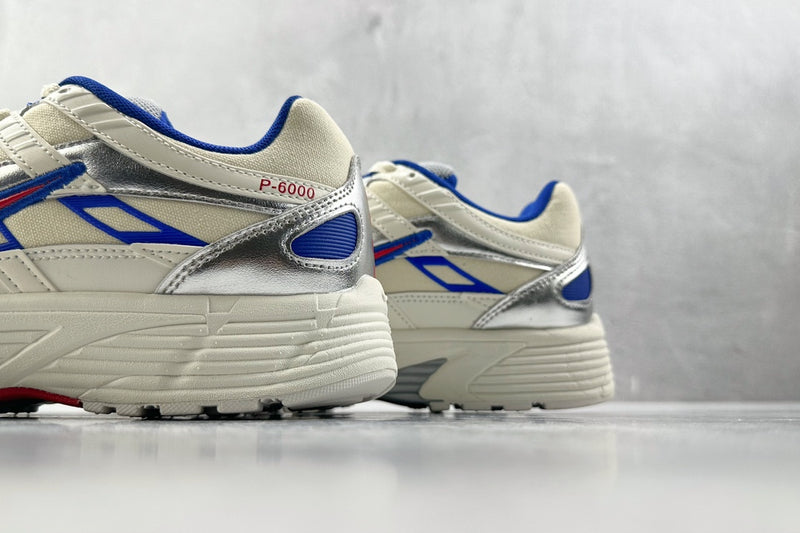 Tênis Nike P-6000