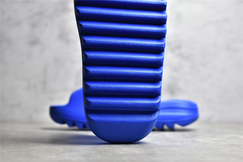 Chinelo Adidas Yeezy Slide