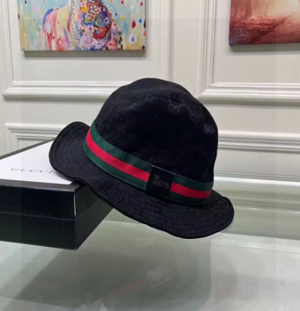 Chapéu Gucci Guccissima